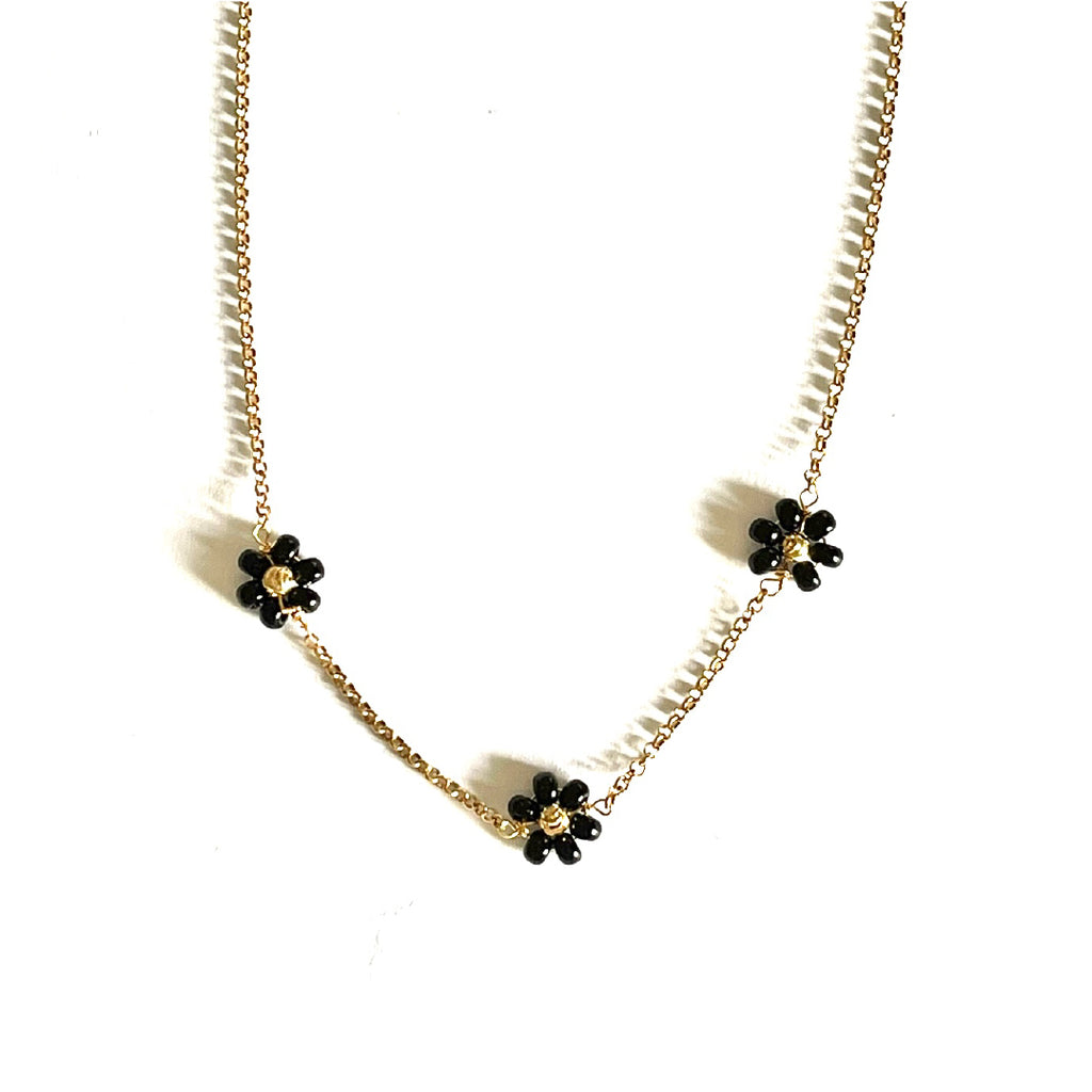 Three flowers necklace